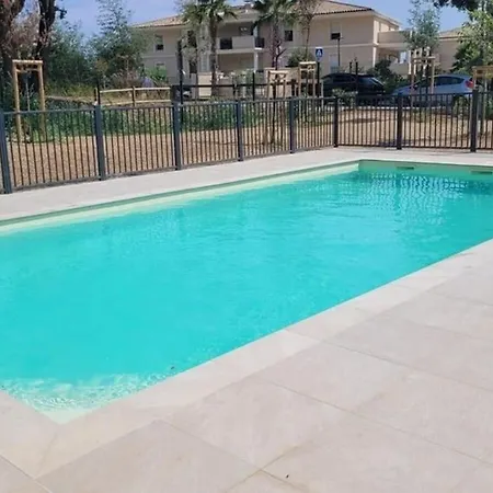 T2 Classé 3 étoiles Avec Piscine Et Climatisation Les Mimosas Le Lavandou Bormes-les-Mimosas