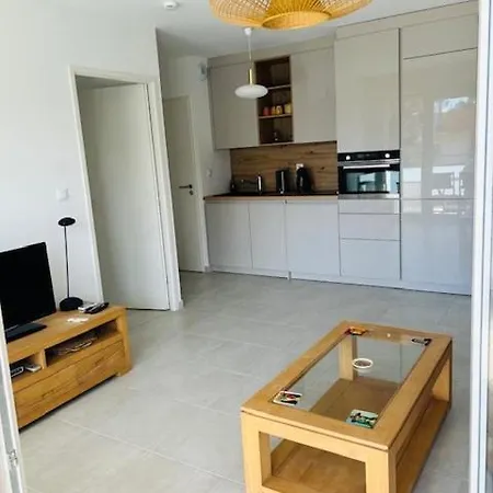 Apartment T2 Classe 3 Etoiles Avec Piscine Et Climatisation Les Mimosas Le Lavandou